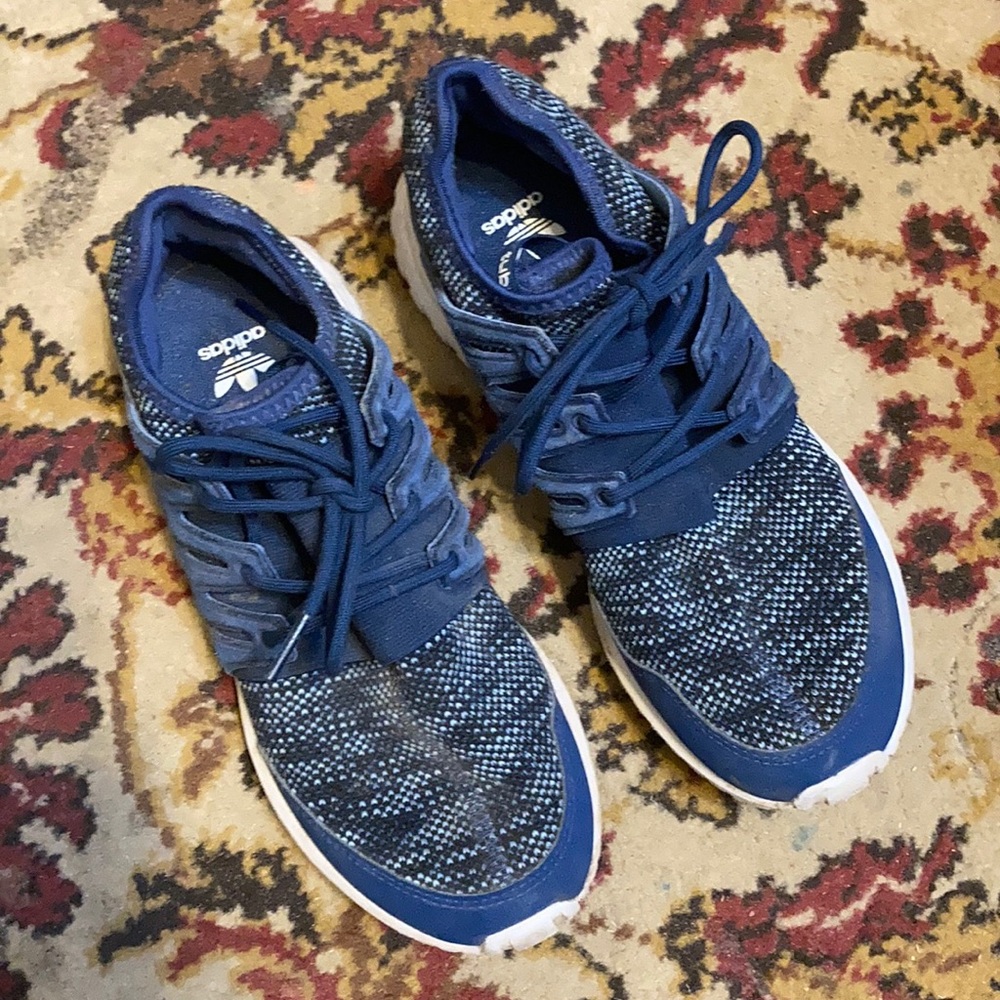 Adidas sneakers women’s 6 good condition